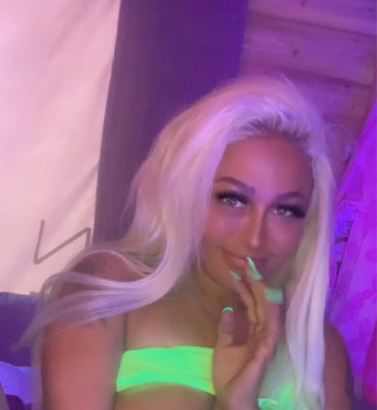 Layla lush (@laylalushdollz) is LIVE - TikTok LIVE